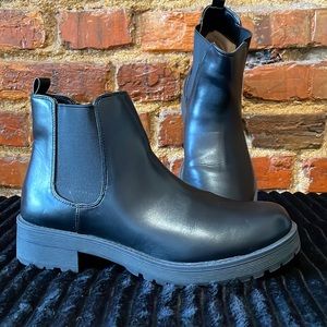Fergie Chelsea Boot